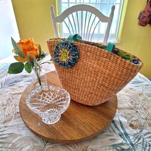 Bath and Body Works Woven Straw Bucket Floral Raffia Accent Handbag Tote GUC!